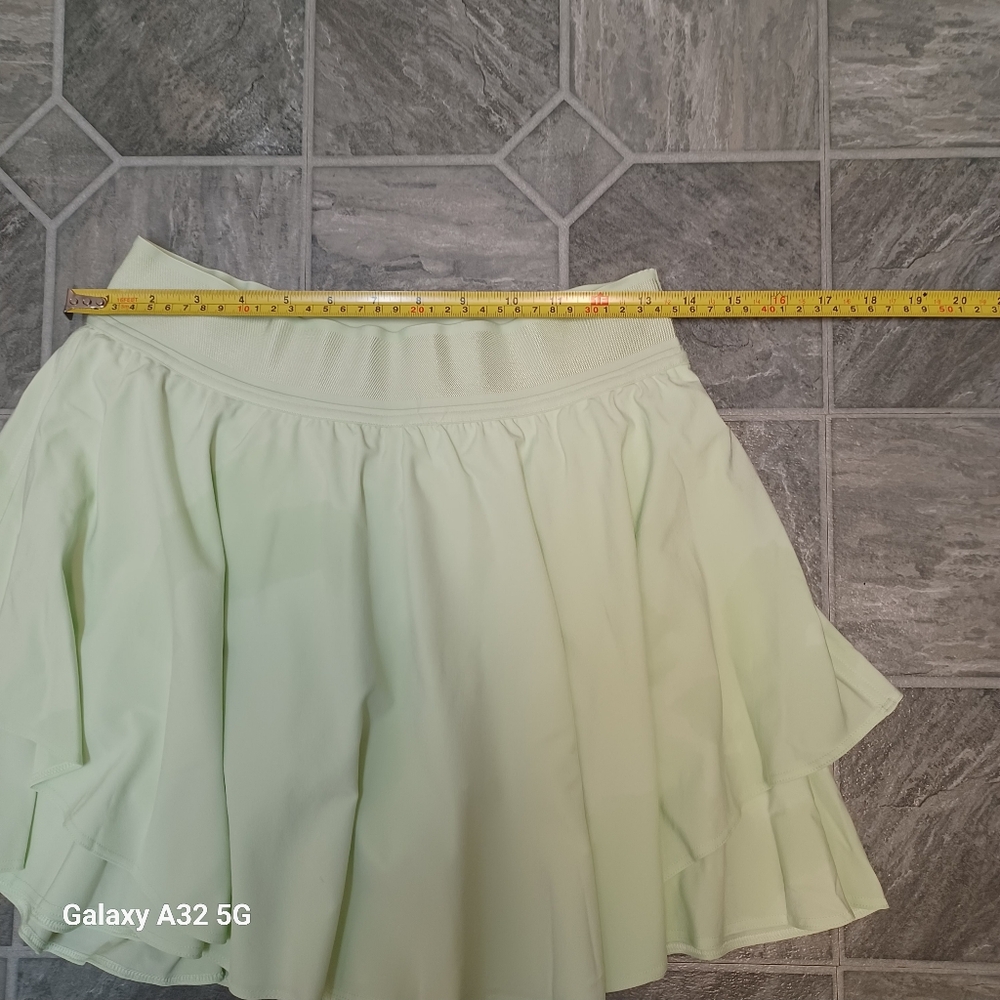 Lululemon Athletica Green Mini Skater Skirt Casual Size 6 - Picture 11 of 11